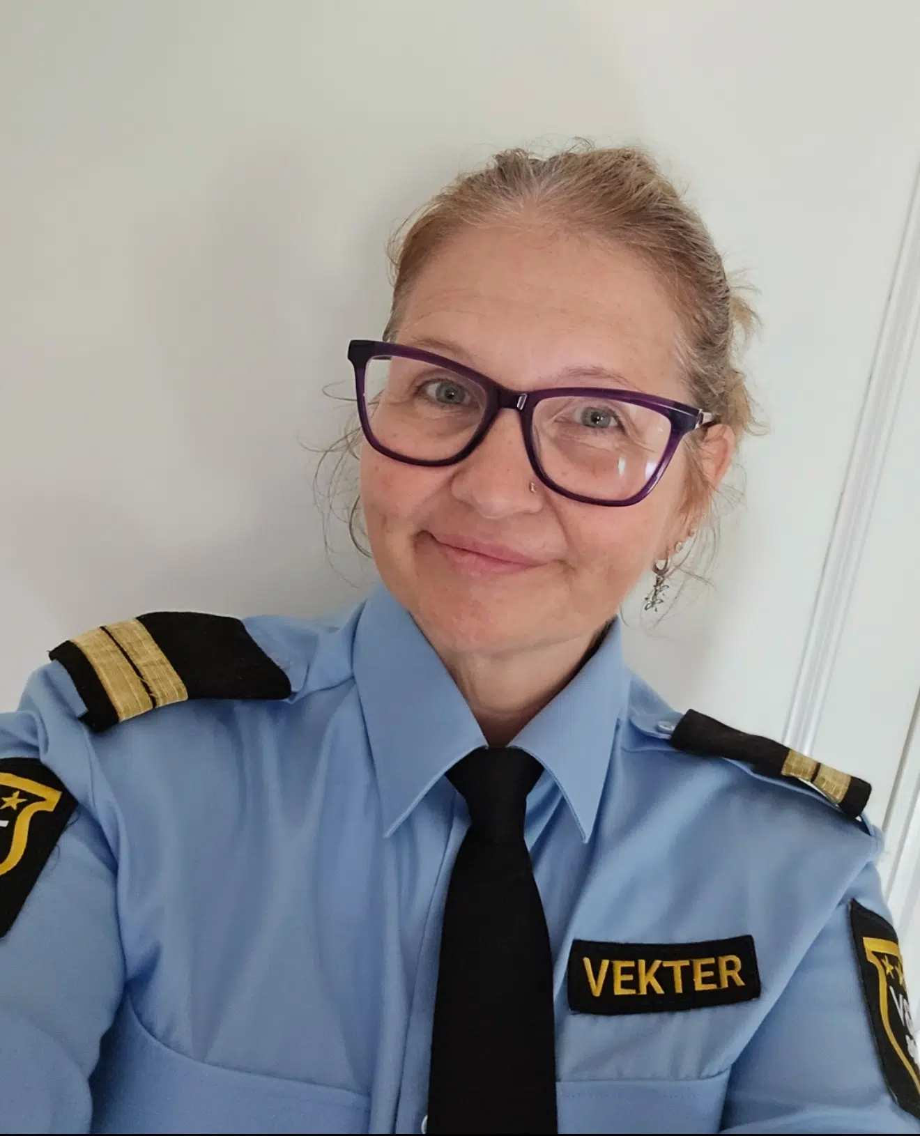 Kari Fuglestad, Kontor og beredskapsvekter